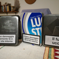 Porta sigarette Lucky strike e Marlboro