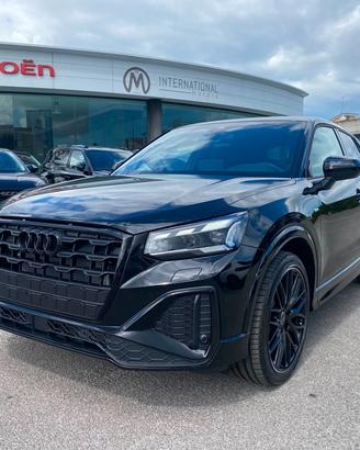 AUDI Q2 35 TDI S tronic Identity Black