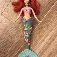 Bambola Ariel la Sirenetta.