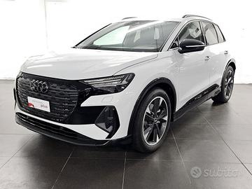 Audi Audi Q4 S line edition 45 e-tron quattro 210