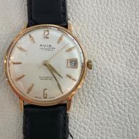 Orologio orologio avia in oro