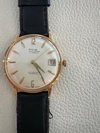 Orologio orologio avia in oro