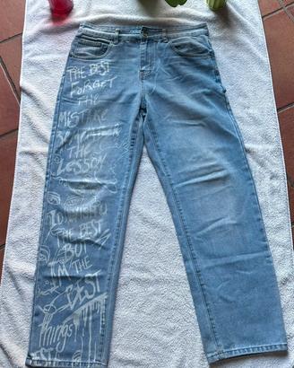 Jeans lungo Azzurro e scritte bianche