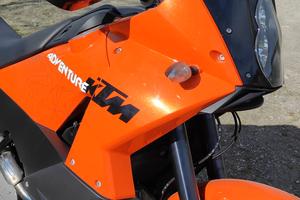 KTM 990 adventure del 2011.