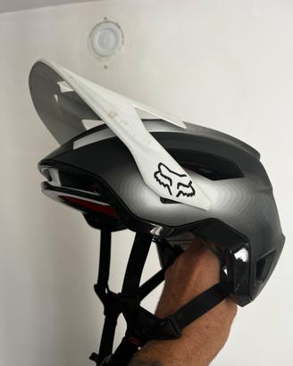 Casco e guanti Fox