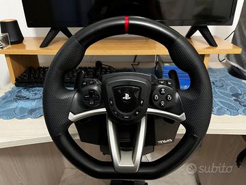 Volante e pedaliera per PS5