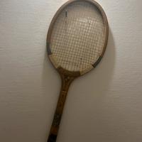 racchetta vintage in legno per tennis