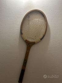 racchetta vintage in legno per tennis