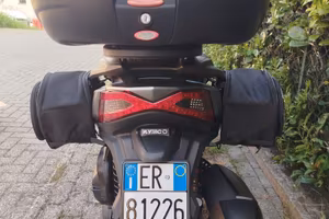 Kymco XTown 300 scooter con vari optional