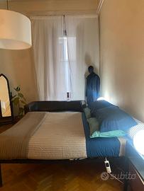 Enorme stanza in palazzo storico