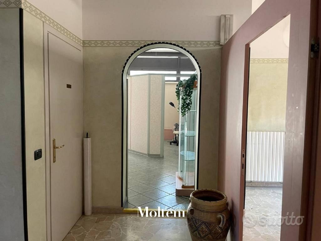 Immobile di 106 m² con 3 locali a Mandello del Lar - Vista 2