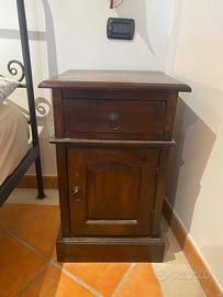 Comodini in arte povera