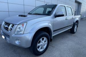 Isuzu D-Max 3.0 TD cat Crew Cab 4WD Pup. LS SI PER