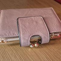 portafogli spazioso,nuovo.