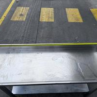 Tavolo da lavoro in acciaio