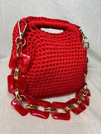 Borsa clutch rossa con manico rosso uncinetto