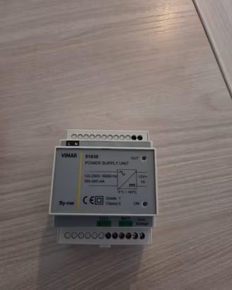 Alimentatore Vimar 01830 By-me 12V 1A guida DIN
