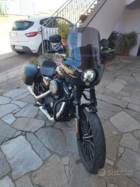 Harley Davidson sportster 883