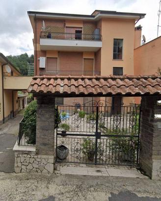 Appartamento di 115 m² con 4 locali a Riano