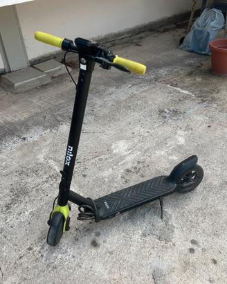 Monopattino elettrico Nilox M1