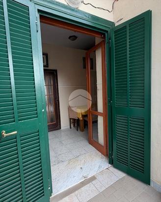 MONOLOCALE A AFRAGOLA