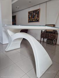 Tavolo moderno in legno vetroresina e vetro