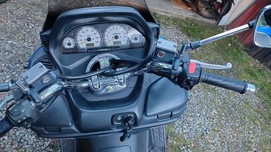Suzuki AN Burgman 400 - 2005