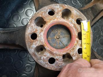 4 Cerchioni comprese di pneumatici invernali