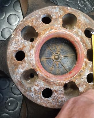 4 Cerchioni comprese di pneumatici invernali