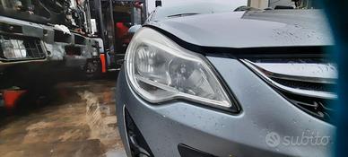 OPEL CORSA 2012 - FARO ANTERIORE DESTRO