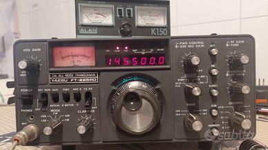 Yaesu 225RD + Microfono