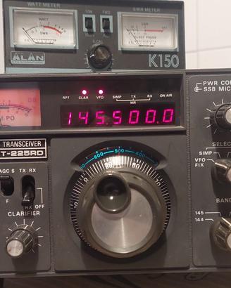 Yaesu 225RD + Microfono