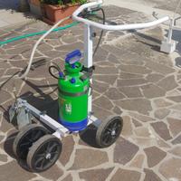 Macchina per la tracciatura campi da calcio