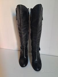 Stivali neri in pelle