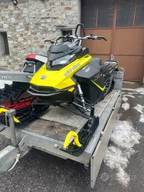 Motoslitta Ski doo summit 850