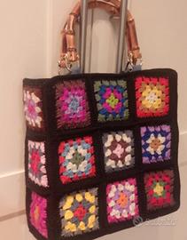 Borsa granny con mattonelle a uncinetto