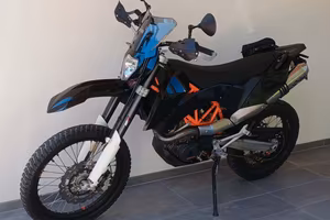 ktm 690 enduro R patente A2