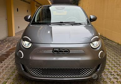 Fiat 500e Cabrio La Prima 2021