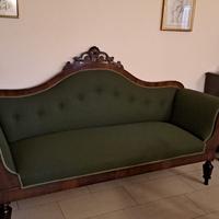 Meraviglioso divano d'epoca,  restaurato a nuovo