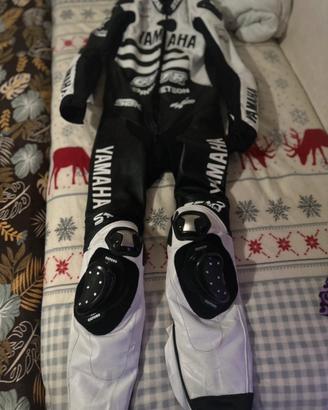 Tuta moto yamaha custom in pelle bianco e nera