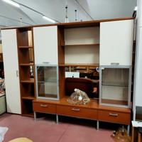 Mobile soggiorno in legno con vetrine