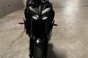 YAMAHA MT09