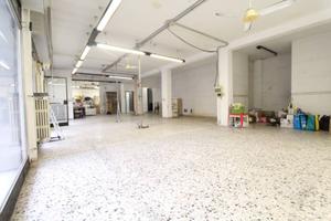 Immobile di 160 m² con 3 locali a Modena