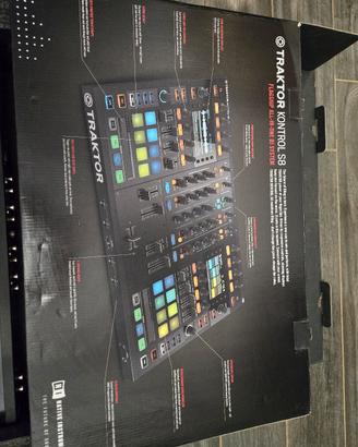 CONSOLLE traktor kontrol s8 NATIVE INSTRUMENT dj