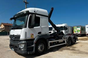 Mercedes Actros 2543 Scarrabile con gancio