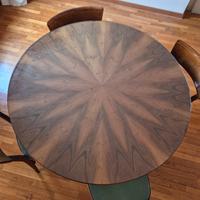 Tavolo da pranzo antico con 4 sedie milanesi