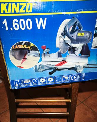 Troncatrice a sega circolare.