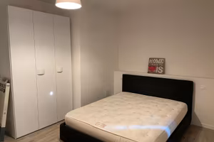 Posto letto in camera matrimoniale
