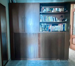 Mobile letto con ante scorrevoli