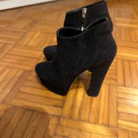 Scarpa con tacco velluto